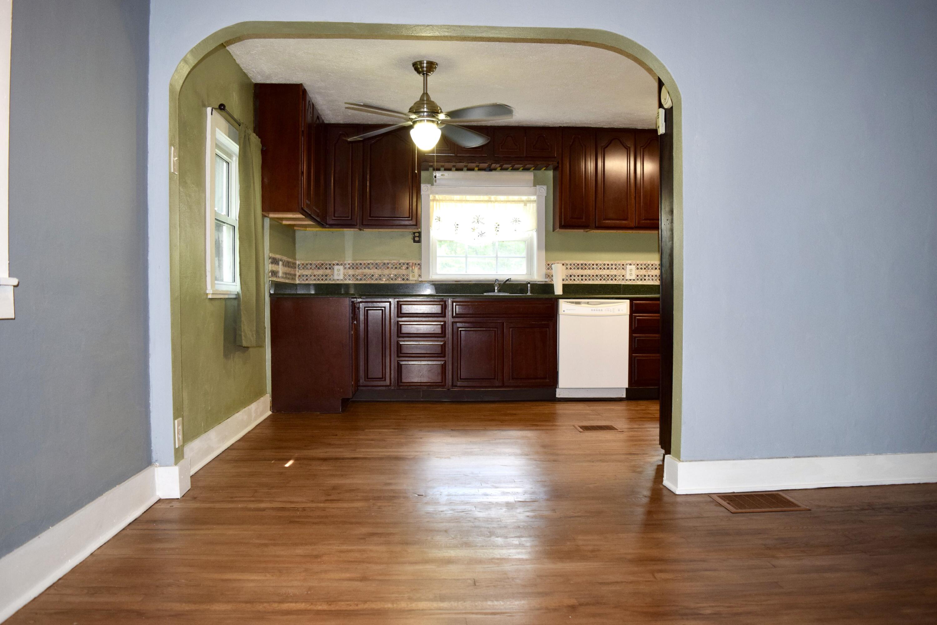 2763 Dayton Springfield Road Springfield, OH 45506 - Photo 7 of 25 Kitchen 2