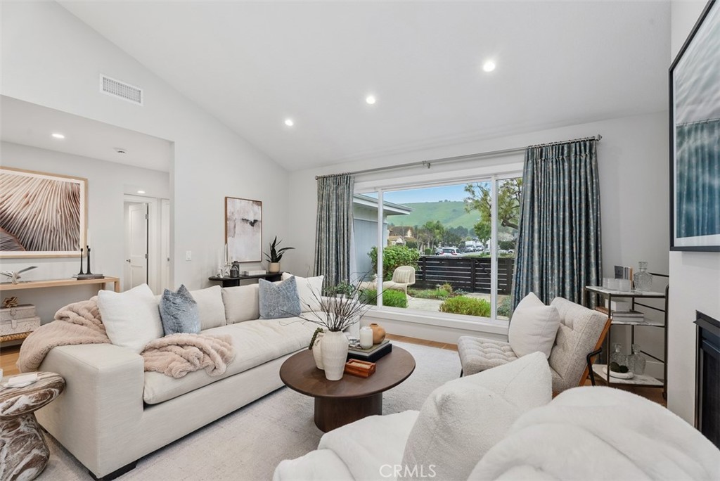 5711 Sierra Cielo Road Irvine, CA 92603 - Photo 7 of 35