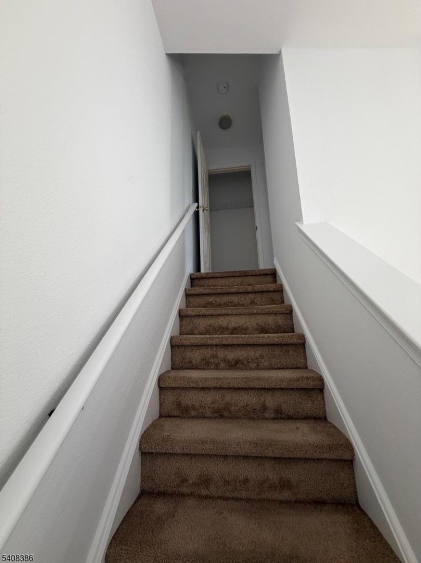 94 Wescott Road Bedminster, NJ 07921 - Photo 7 of 18 a view of entryway