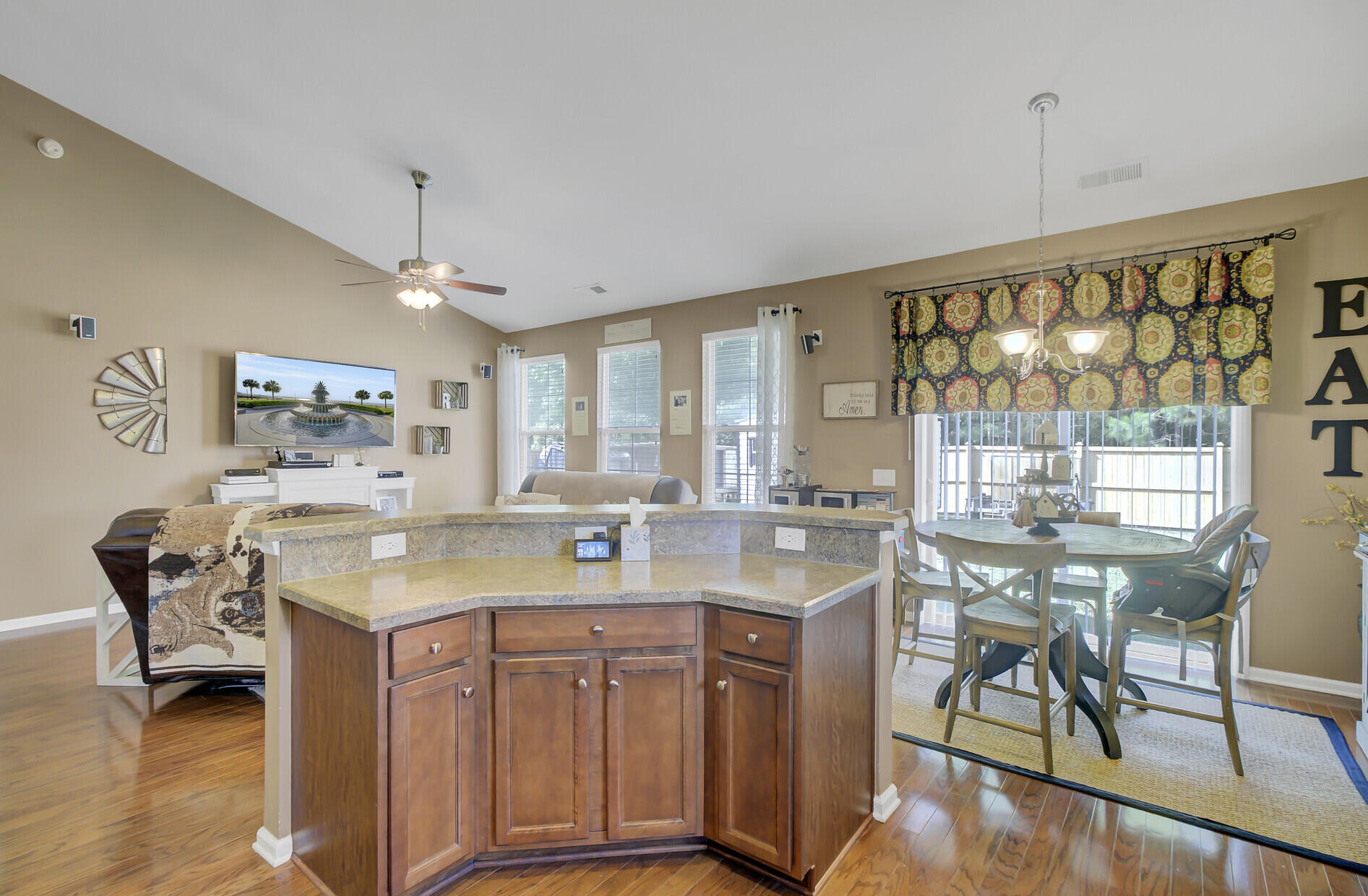 3000 Central Ring Court Ridgeville, SC 29472 - Photo 13 of 40 E9AF6806-5F02-4E02-927C-42B9AF6439DA