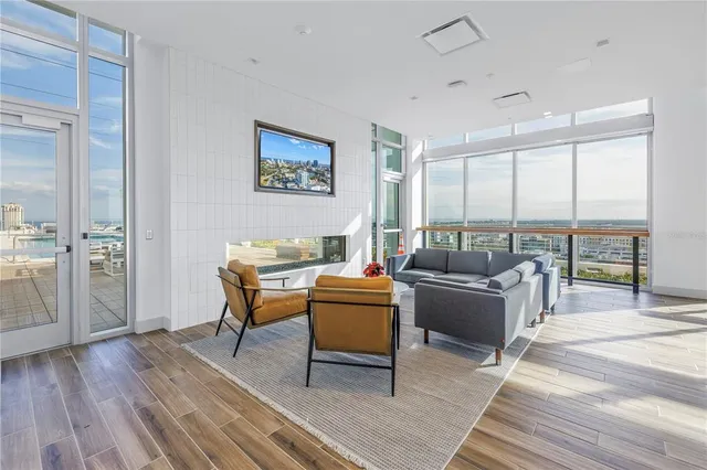 $8,900 | 777 3rd Avenue North, Unit 708, St. Petersburg, FL 33701