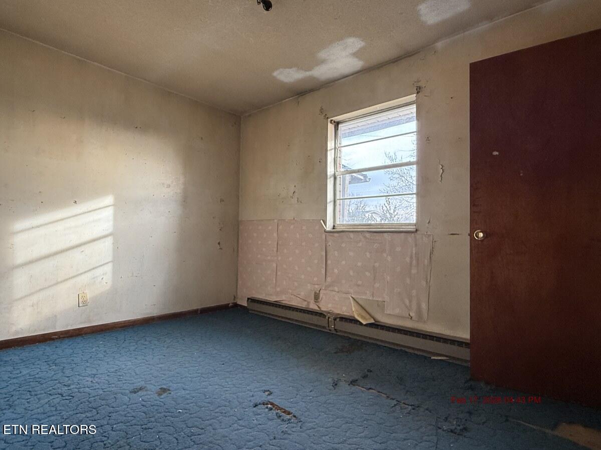 300 Lakeview Circle Bean Station, TN 37708 - Photo 17 of 22 Photo Feb 17 2026, 4 43 27 PM