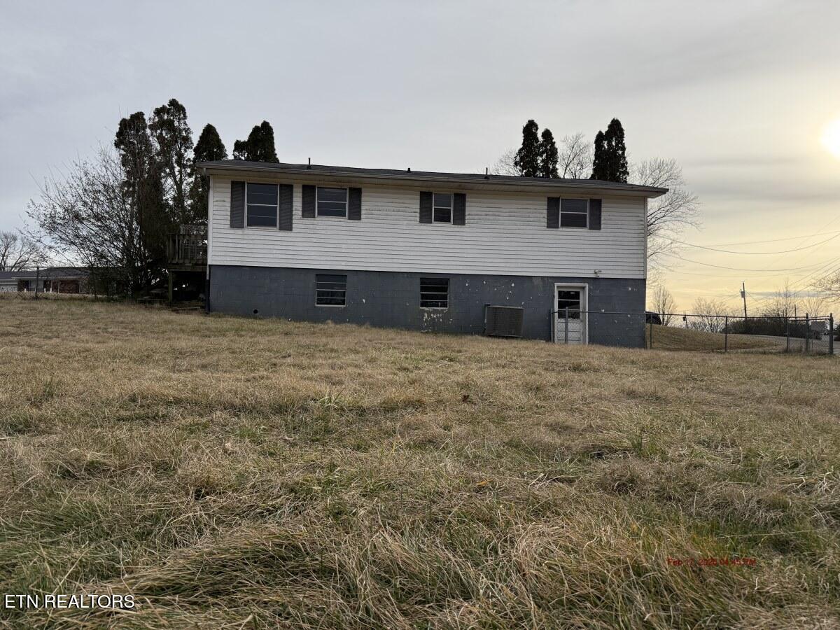 300 Lakeview Circle Bean Station, TN 37708 - Photo 3 of 22 Photo Feb 17 2026, 4 45 40 PM