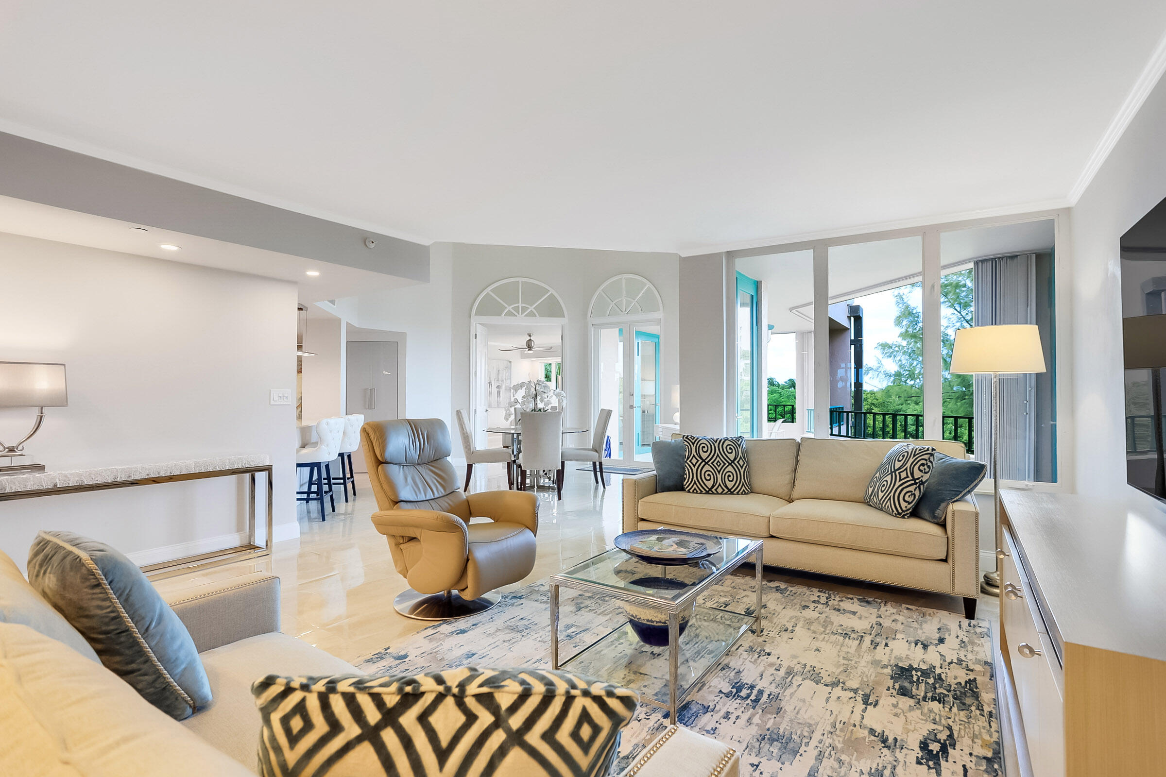 100 Southeast 5th Avenue, Unit PH2 Boca Raton, FL 33432 - Photo 4 of 60 Living Room