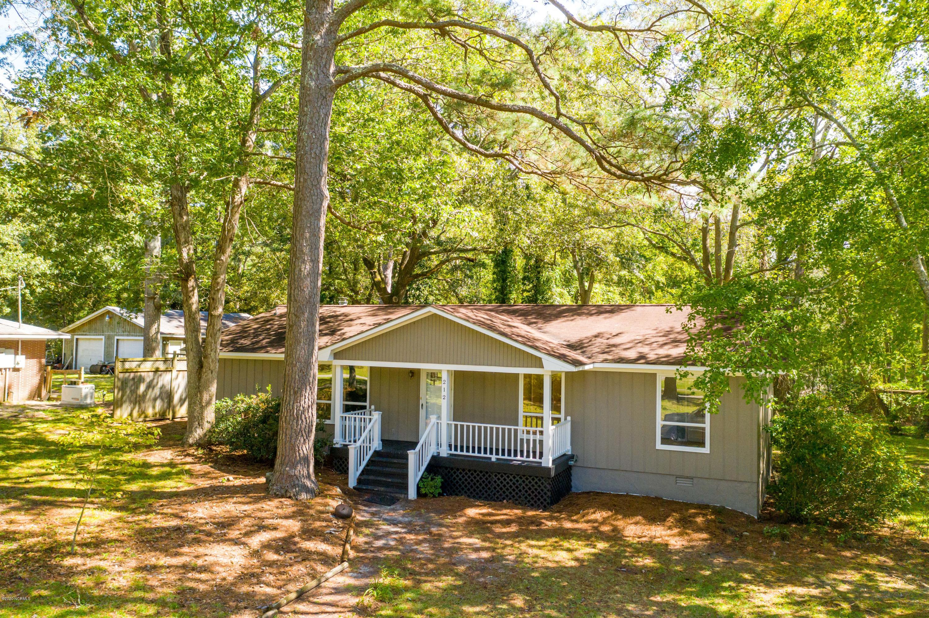 212 Ridgewood Lane Washington, NC 27889 - Photo 1 of 34 212 Ridge Wood Ln-8