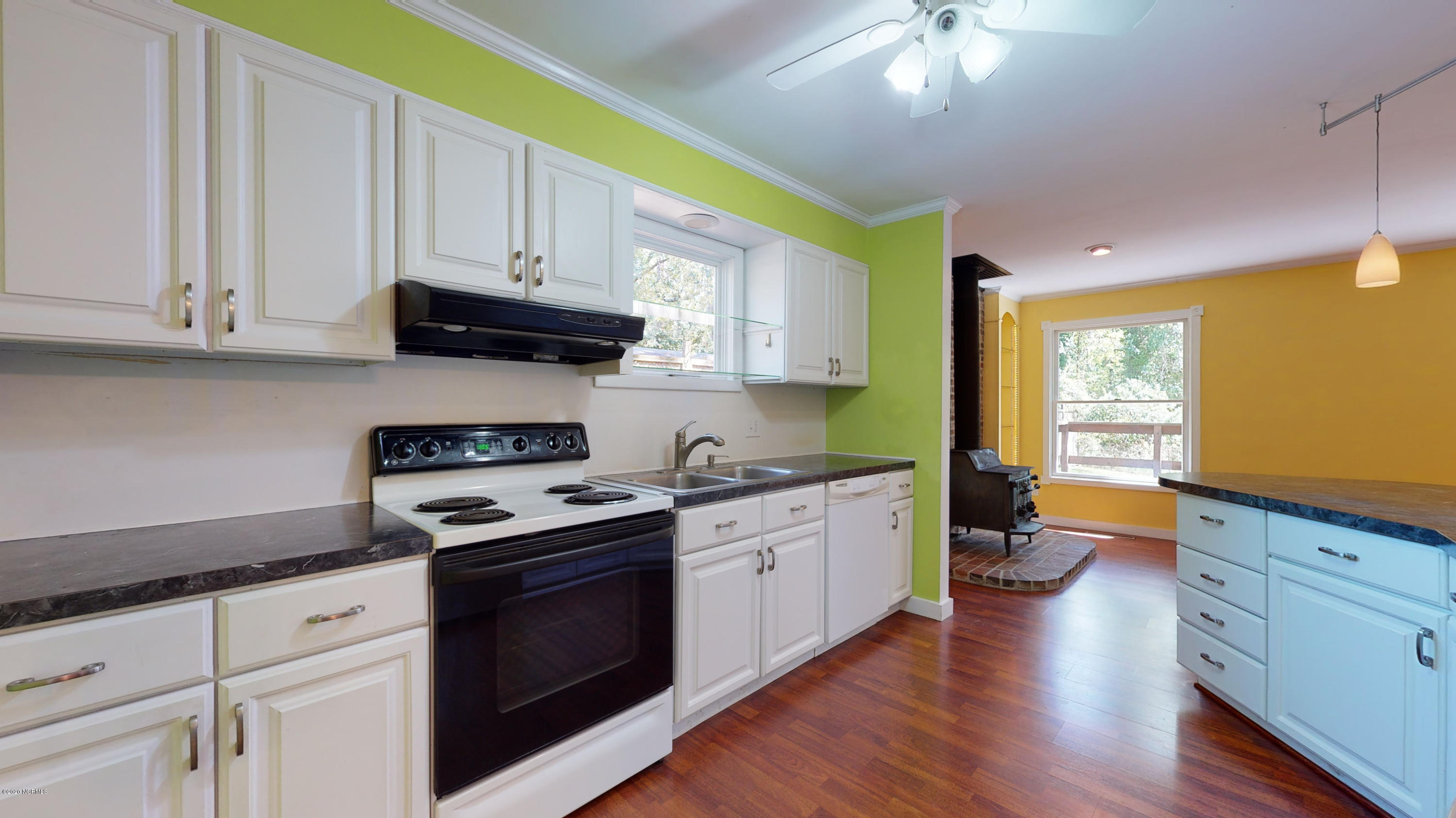 212 Ridgewood Lane Washington, NC 27889 - Photo 11 of 34 212 Ridge Wood Ln-21