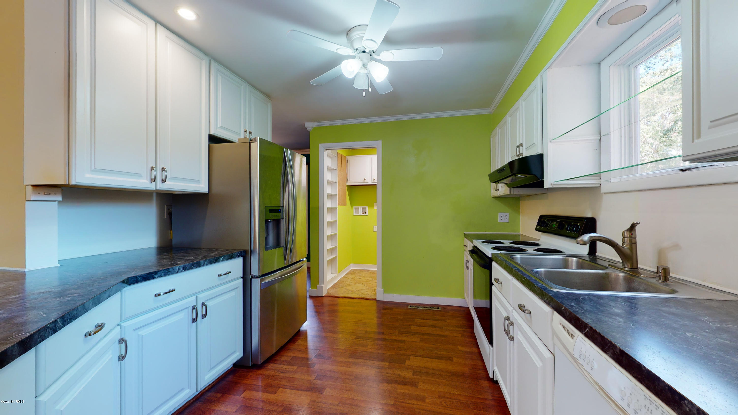 212 Ridgewood Lane Washington, NC 27889 - Photo 9 of 34 212 Ridge Wood Ln-19