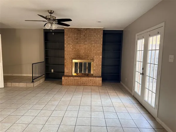 $1,750 | 4103 Altamesa Boulevard, Fort Worth, TX 76133