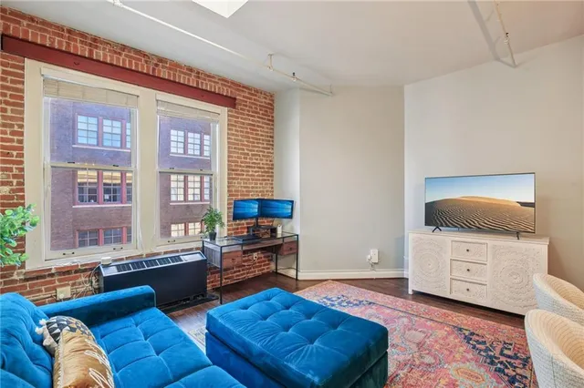 $175,000 | 308 West 8th Street, Unit 509, Kansas City, MO 64105