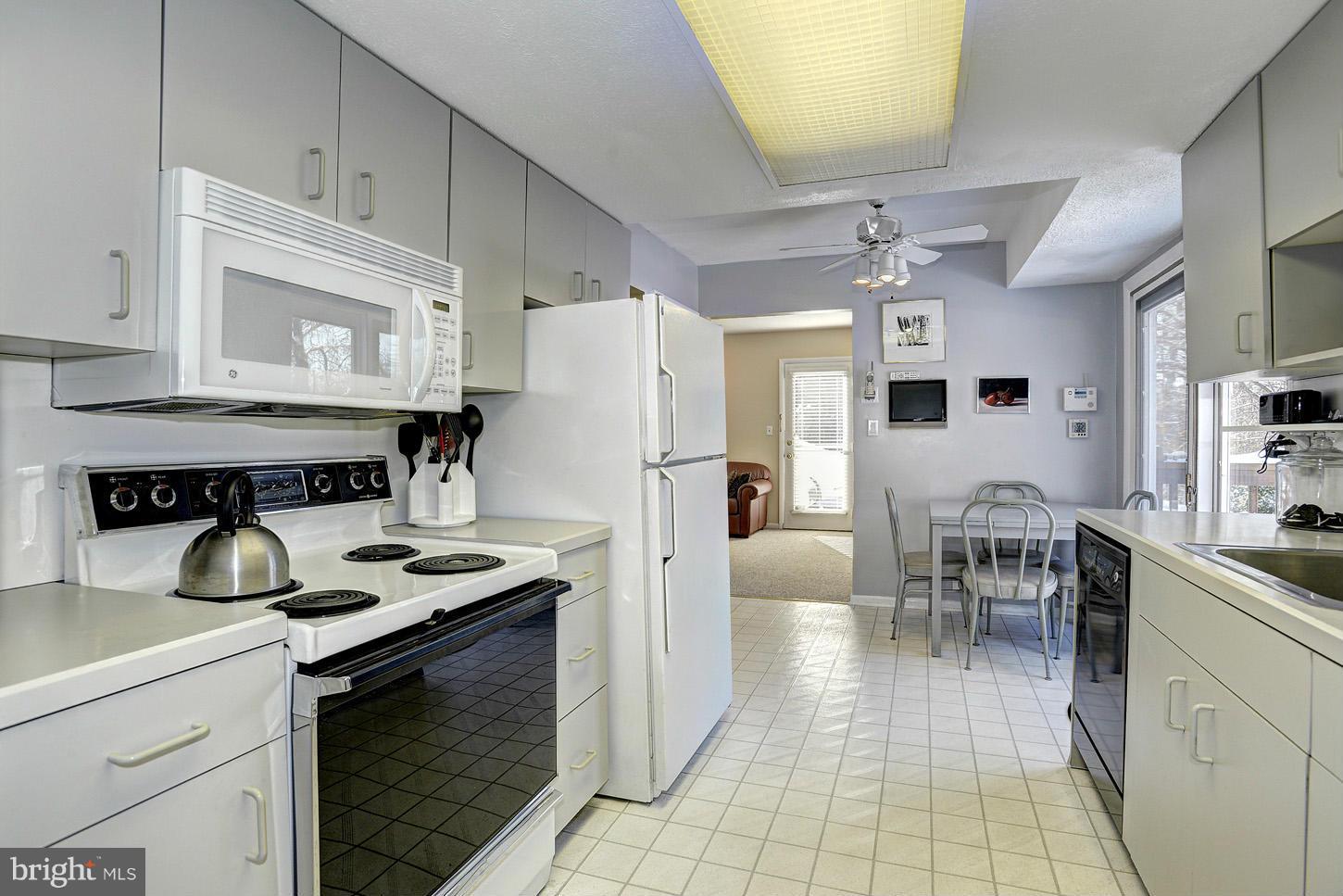 918 West Nolcrest Drive Silver Spring, MD 20903 - Photo 10 of 27 Kitchen
