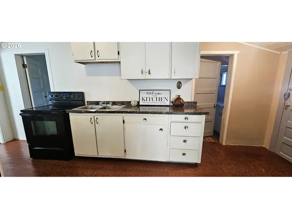$159,900 | 930 C Avenue, Powers, OR 97466
