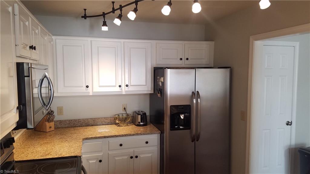4416 Single Tree Lane High Point, NC 27265 - Photo 5 of 7 Gallery Image 5