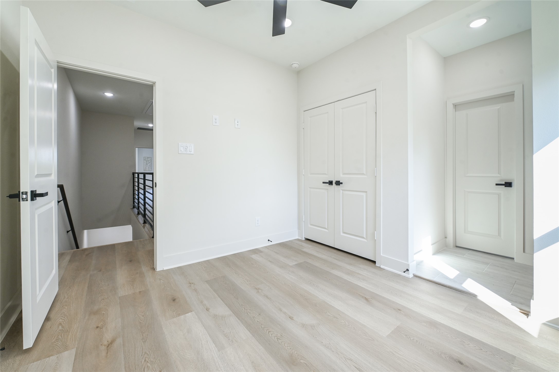 14113 Bridgeport Road Houston, TX 77047 - Photo 19 of 33 Secondary Bedroom