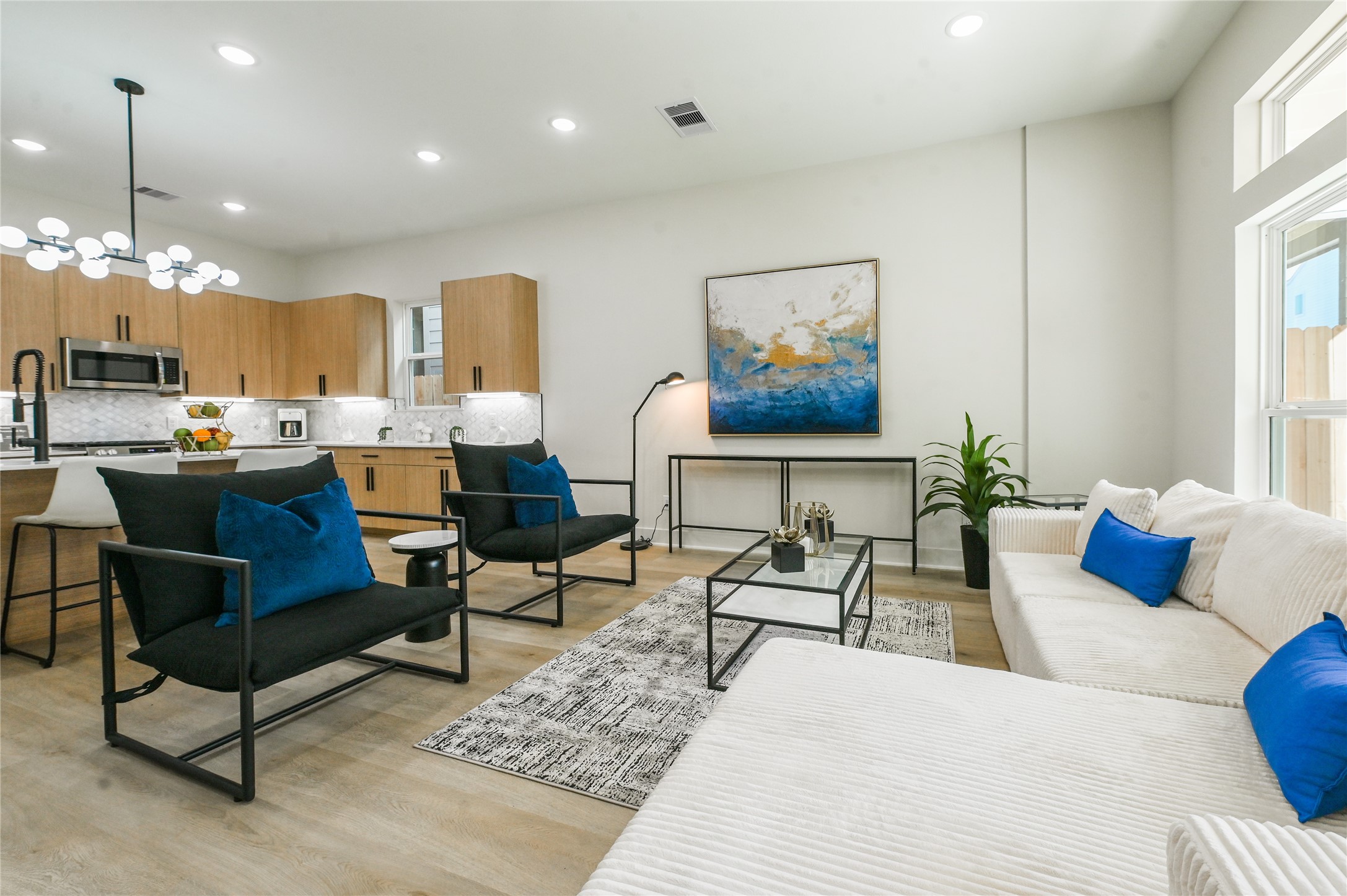 14113 Bridgeport Road Houston, TX 77047 - Photo 2 of 33