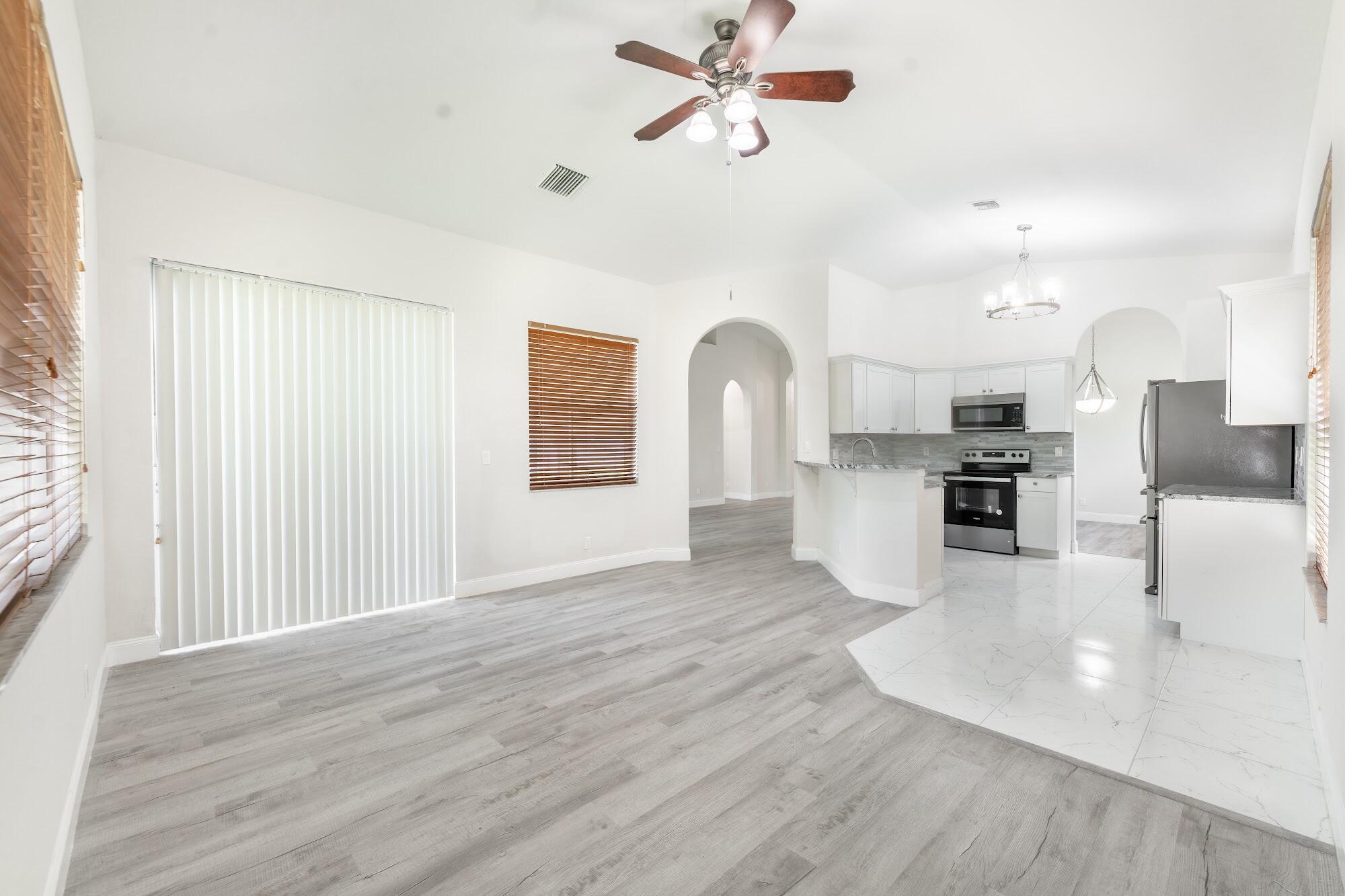 5761 Spanish River Road Fort Pierce, FL 34951 - Photo 7 of 25 IMG_0644