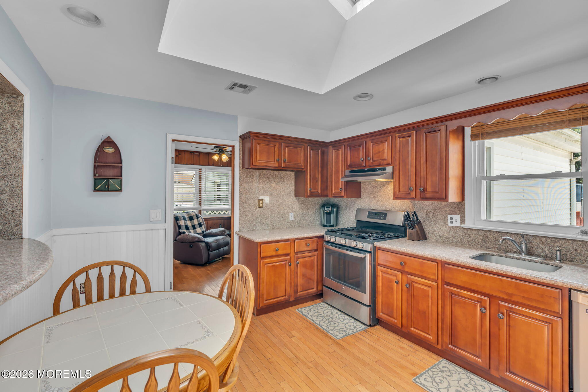913 River Avenue Point Pleasant, NJ 08742 - Photo 8 of 27 eat in kitchen