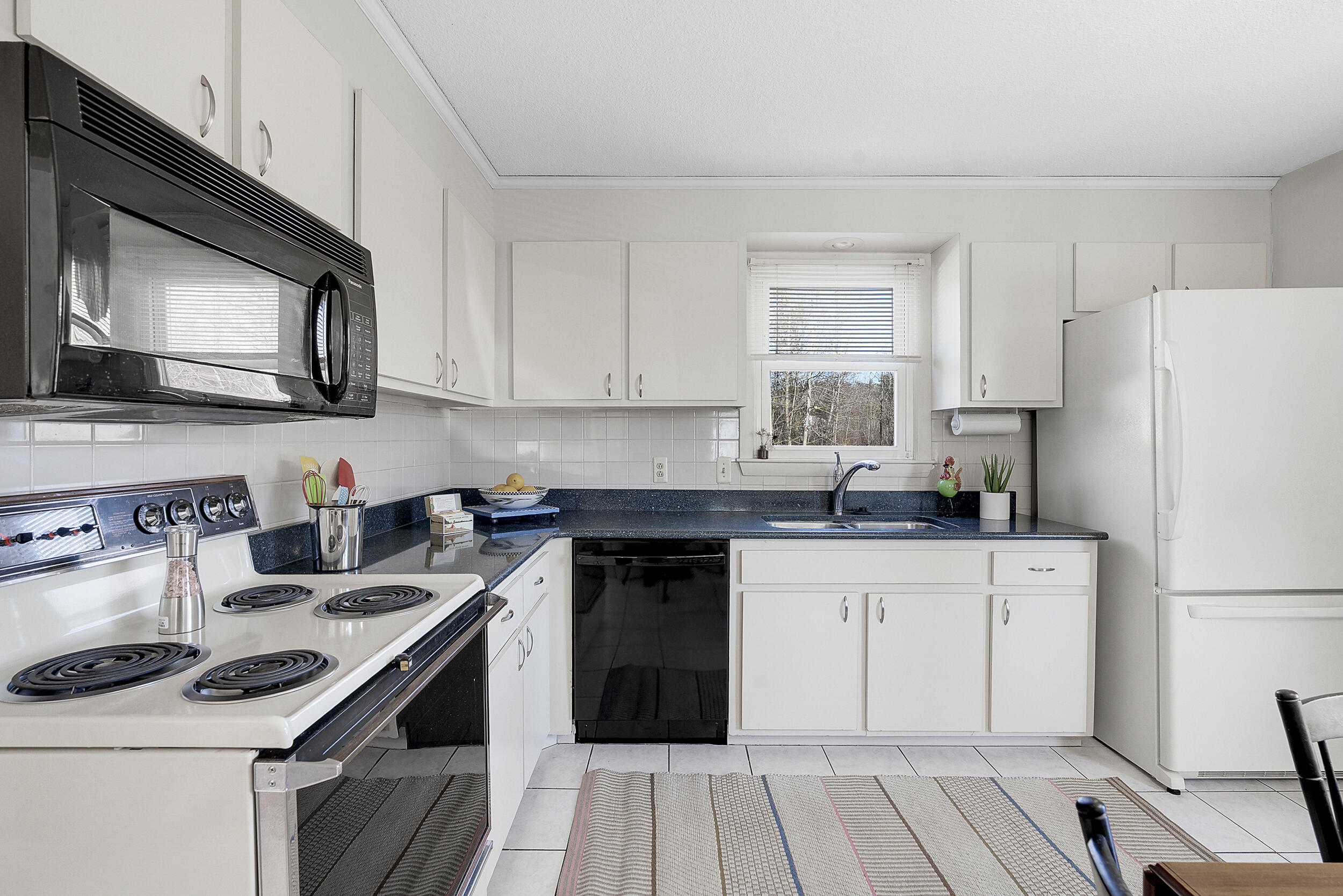 151 Virginia Street Portland, ME 04103 - Photo 2 of 35 6_151virginia-2