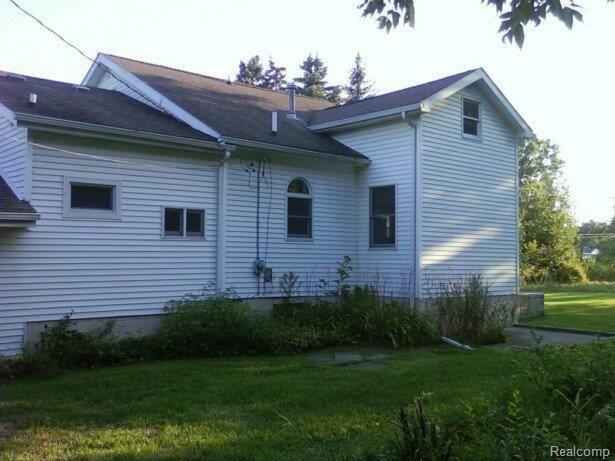 47510 Ford Road Canton, MI 48187 - Photo 9 of 11 47510 Ford Rd -Rear