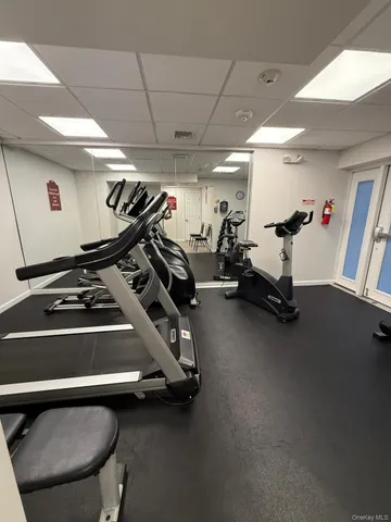 $625,000 | 128 Santa Barbara Drive, Unit 128, Plainview, NY 11803