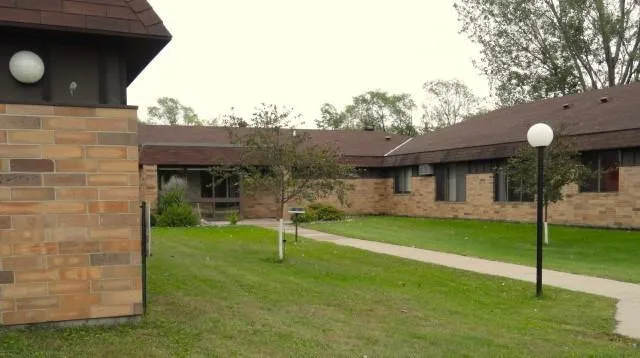 $645 | 102 Madison Avenue North, Unit 7, Battle Lake, MN 56515