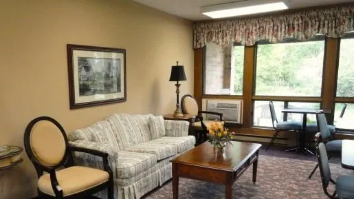 $645 | 102 Madison Avenue North, Unit 7, Battle Lake, MN 56515