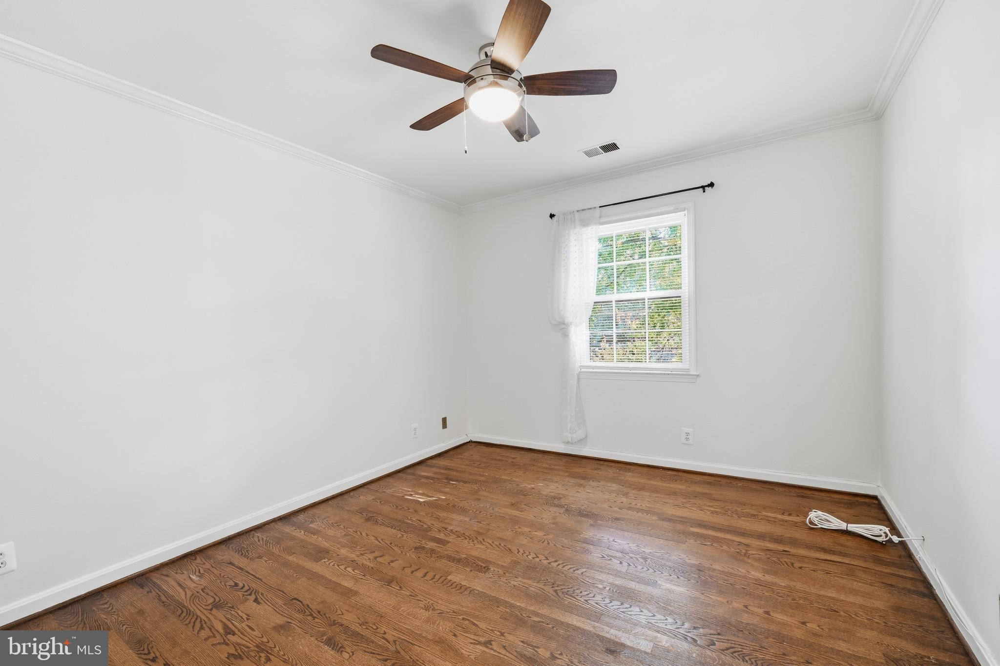 2311 North Glebe Road Arlington, VA 22207 - Photo 21 of 33 Upper Bedroom 2 with hardwoods