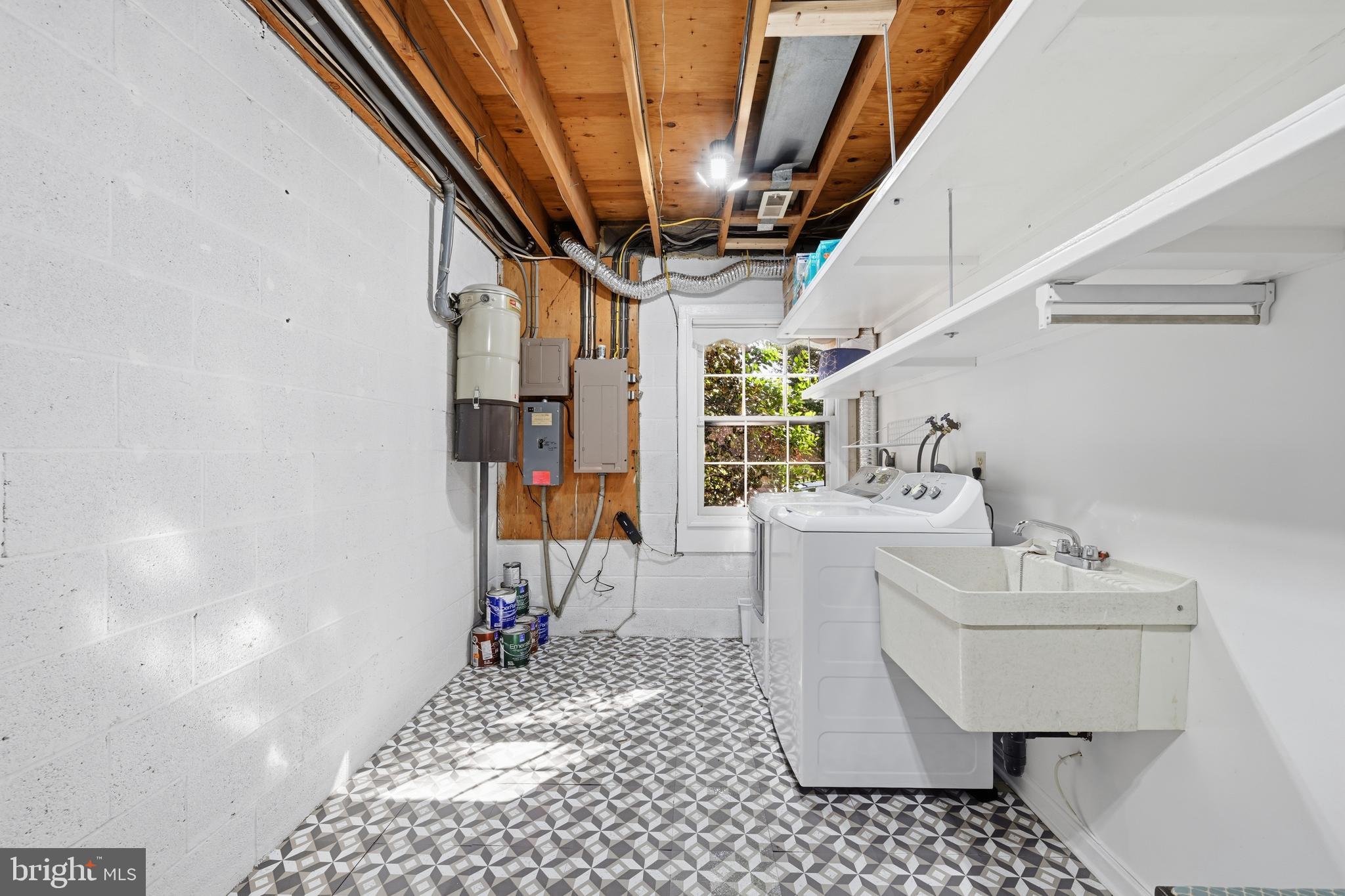 2311 North Glebe Road Arlington, VA 22207 - Photo 26 of 33 Laundry/storage room with fab retro vinyl tile