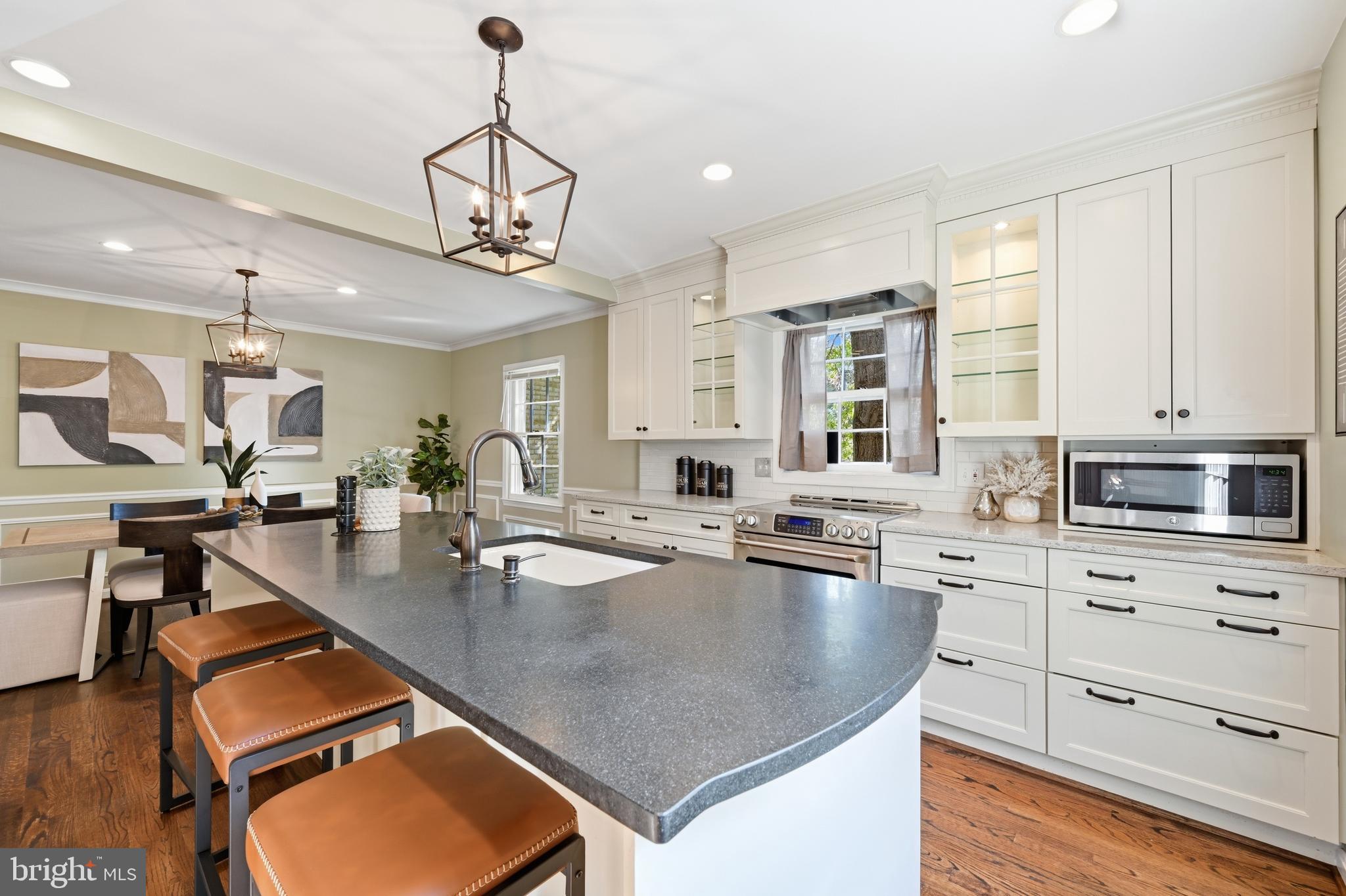 2311 North Glebe Road Arlington, VA 22207 - Photo 8 of 33 Stylish kitchen with island seating