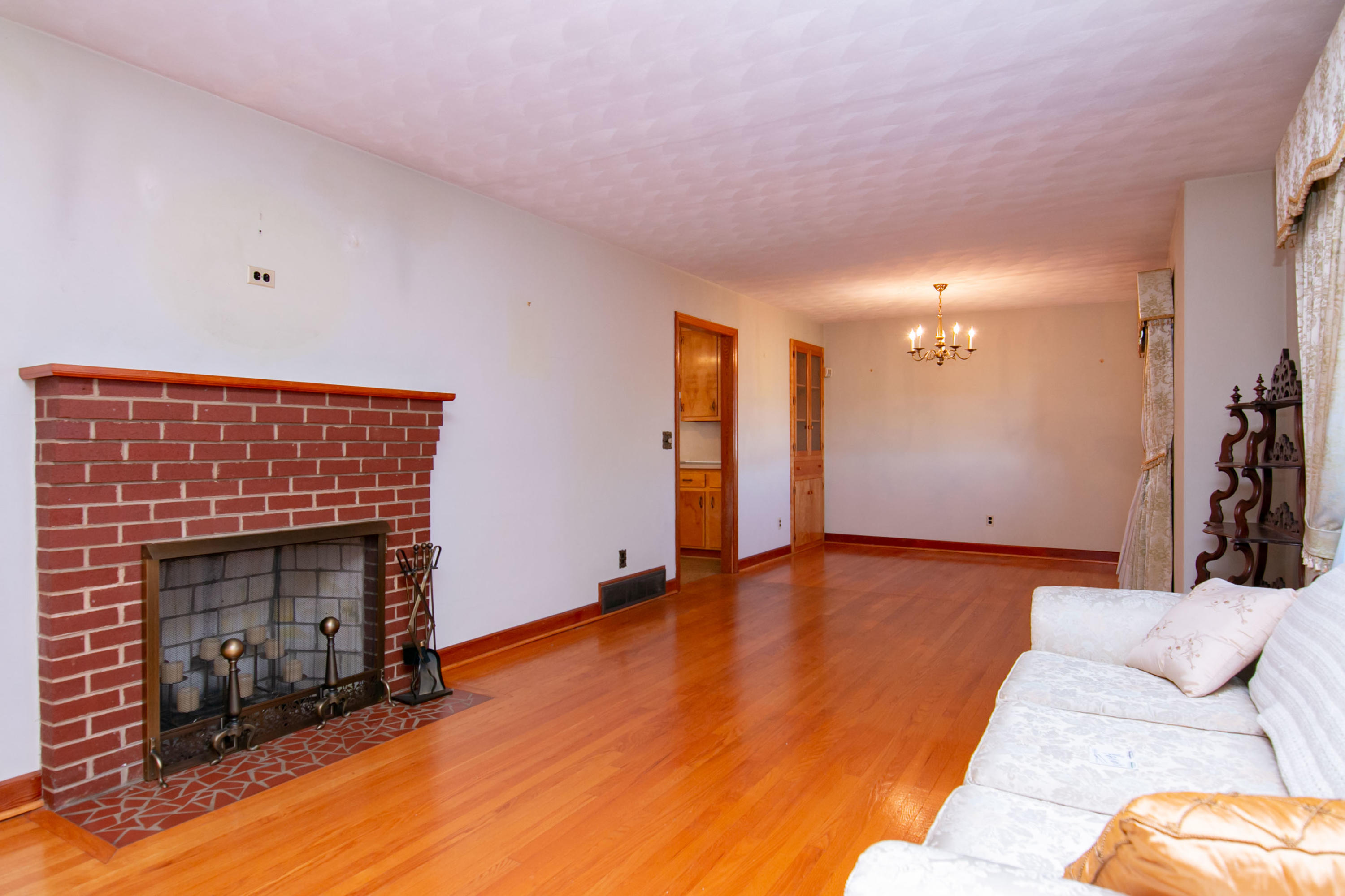 3256 Sago Road Callands, VA 24530 - Photo 6 of 59 img_0688