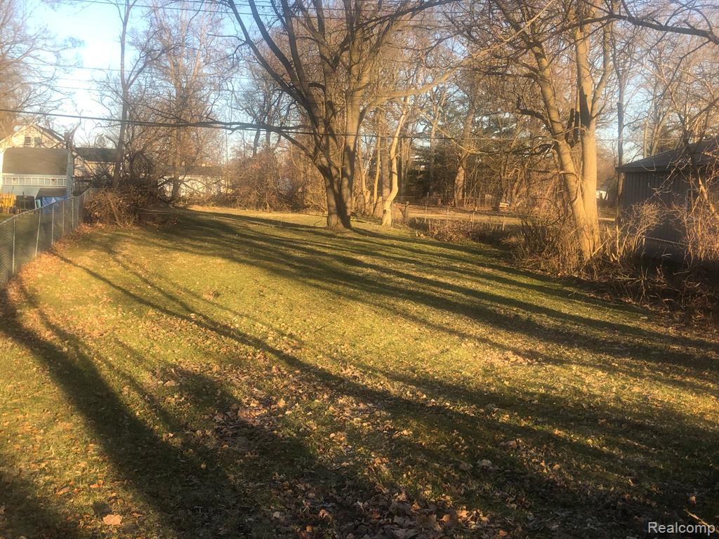 Vacant Oakview Road Waterford, MI 48329 - Photo 1 of 4