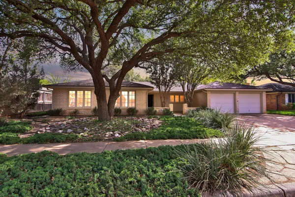 $339,900 | 5721 80th Street, Lubbock, TX 79424