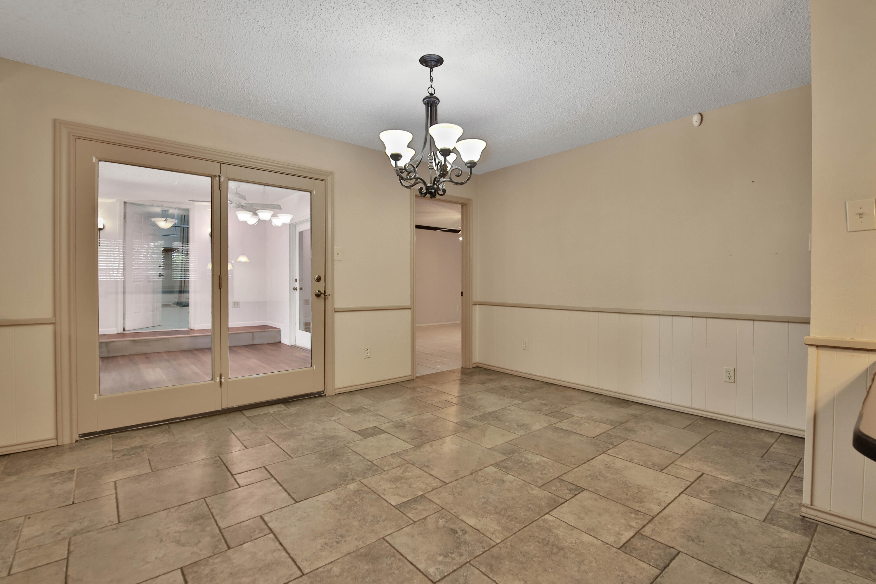 5721 80th Street Lubbock, TX 79424 - Photo 13 of 41 Dining Room