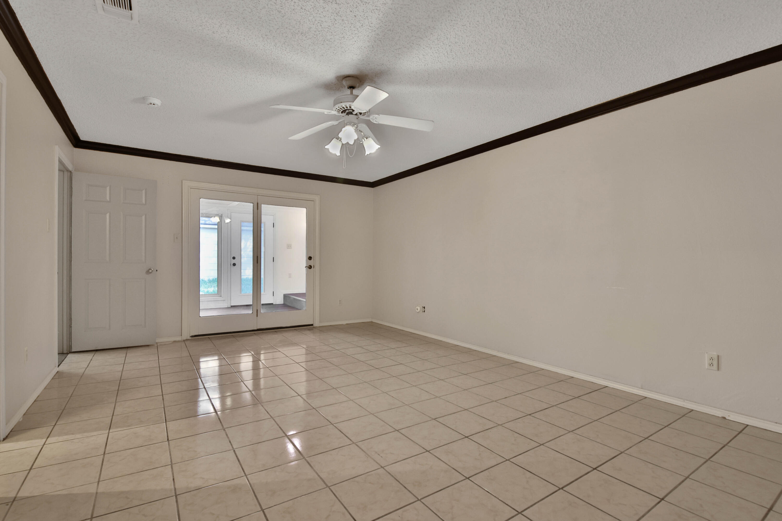 5721 80th Street Lubbock, TX 79424 - Photo 14 of 41 Primary Bedroom