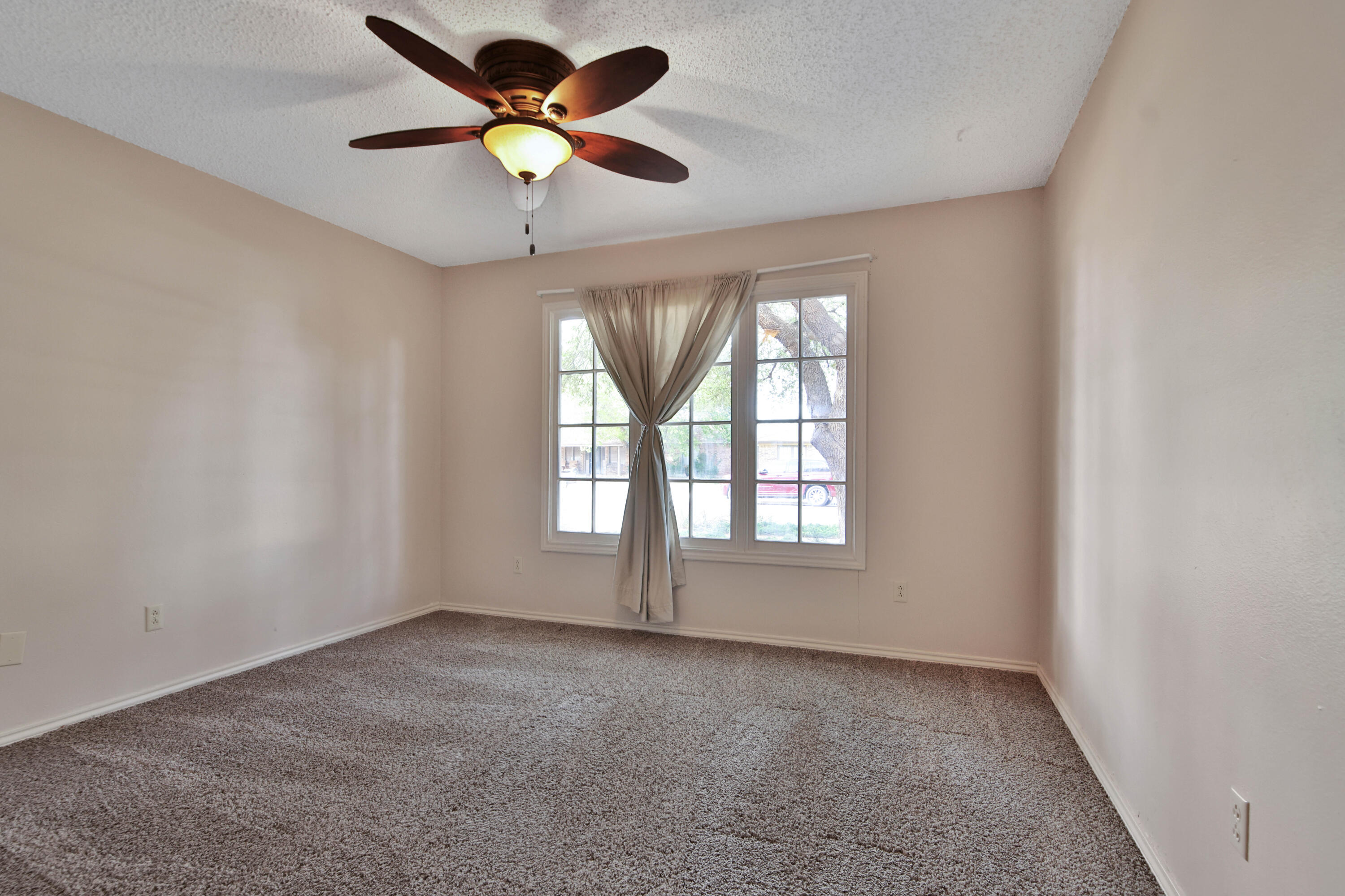 5721 80th Street Lubbock, TX 79424 - Photo 23 of 41 Bedroom #2
