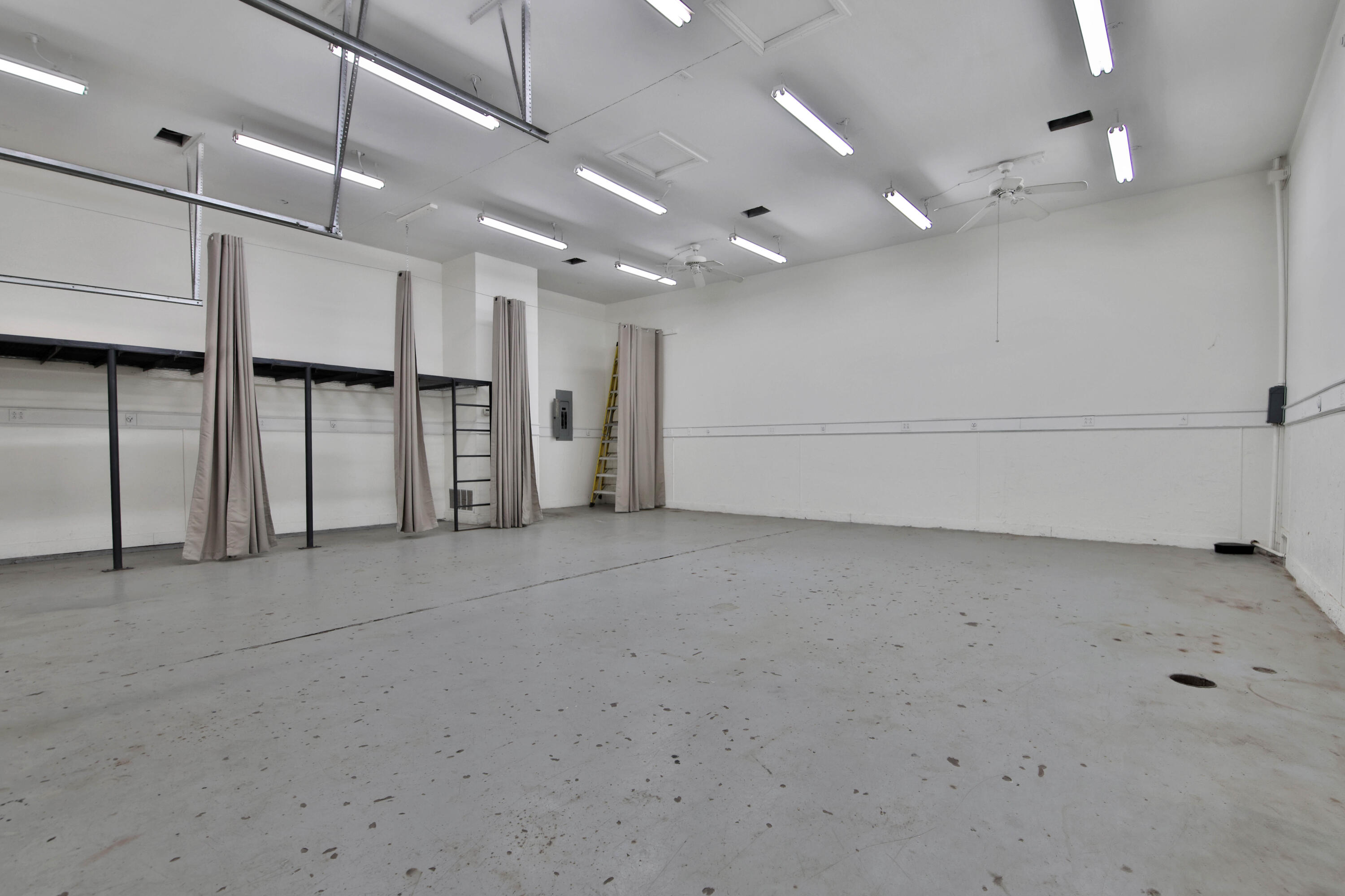 5721 80th Street Lubbock, TX 79424 - Photo 33 of 41 Shop