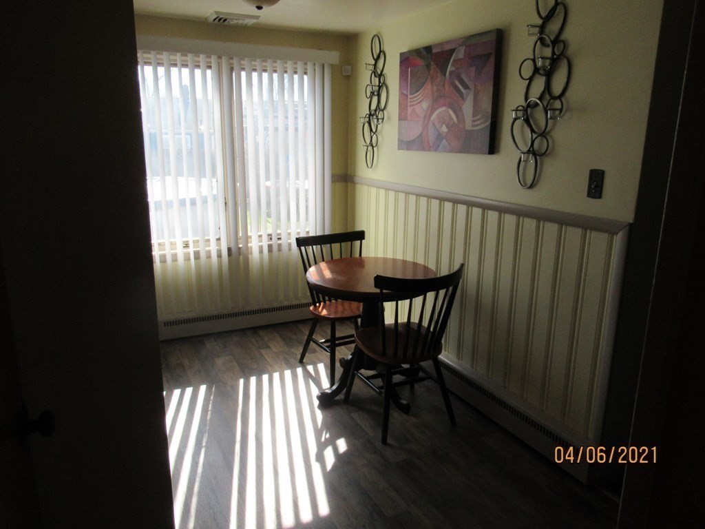 28 Glencoe Street Springfield, MA 01104 - Photo 11 of 38 Gallery Image 11