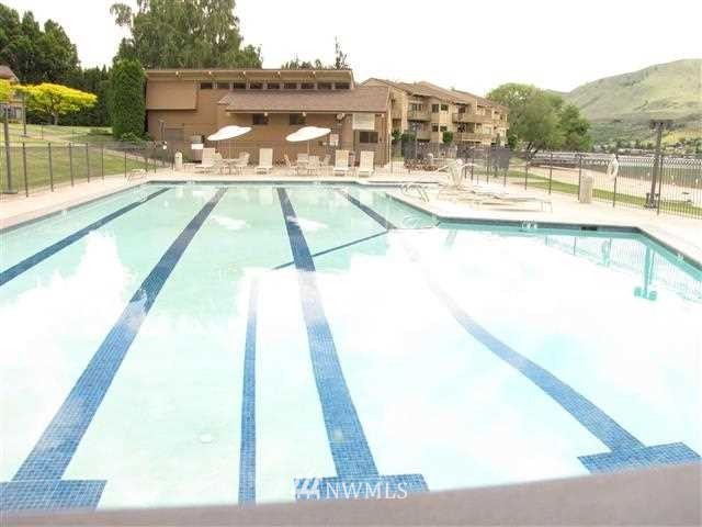 104 Spader Bay Road, Unit 11 Chelan, WA 98816 - Photo 14 of 15 Gallery Image 14