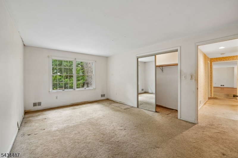137 Beekman Road Summit, NJ 07901 - Photo 18 of 44