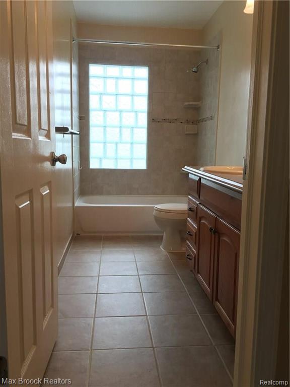 35906 Smithfield Road Farmington, MI 48335 - Photo 32 of 38