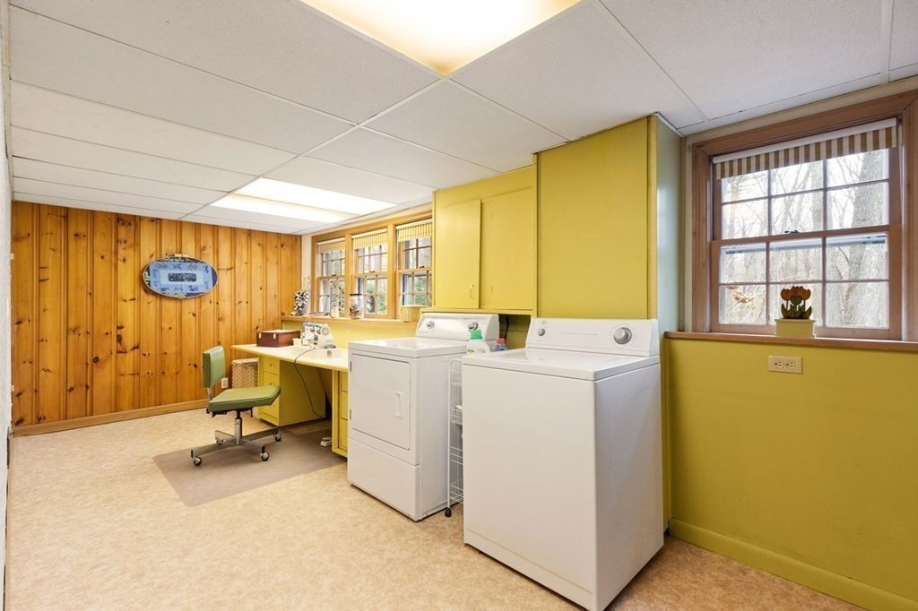 12 Hitchinpost Road Chelmsford, MA 01824 - Photo 17 of 30 Gallery Image 17