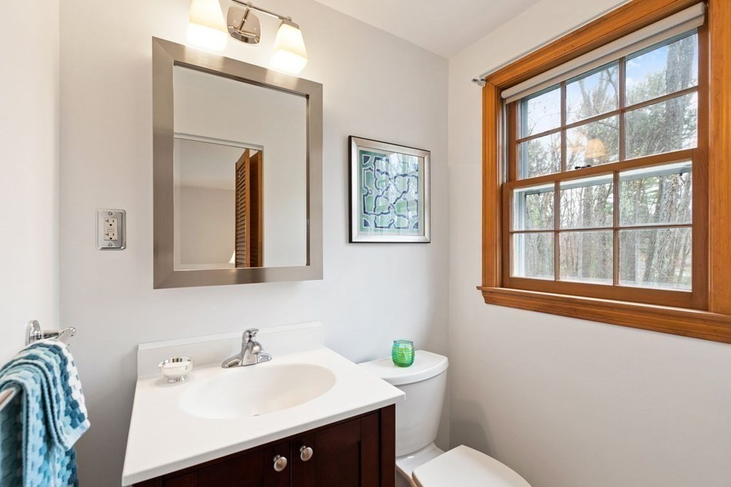 12 Hitchinpost Road Chelmsford, MA 01824 - Photo 18 of 30 Gallery Image 18
