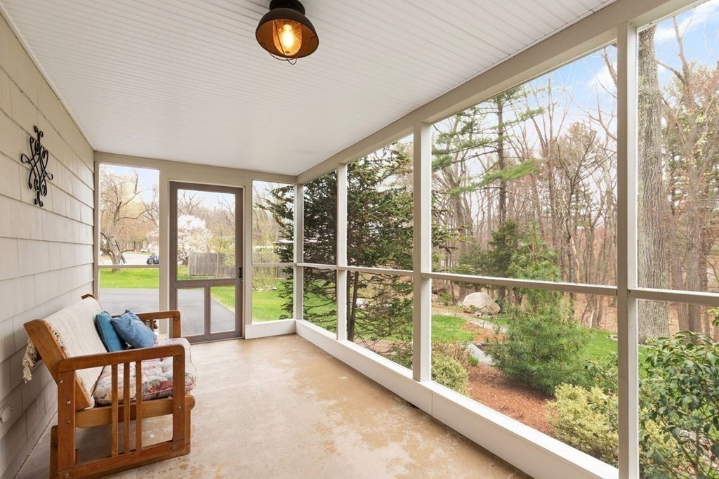 12 Hitchinpost Road Chelmsford, MA 01824 - Photo 20 of 30 Gallery Image 20