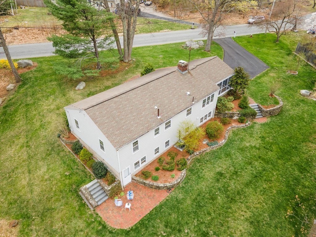 12 Hitchinpost Road Chelmsford, MA 01824 - Photo 2 of 30 Gallery Image 2