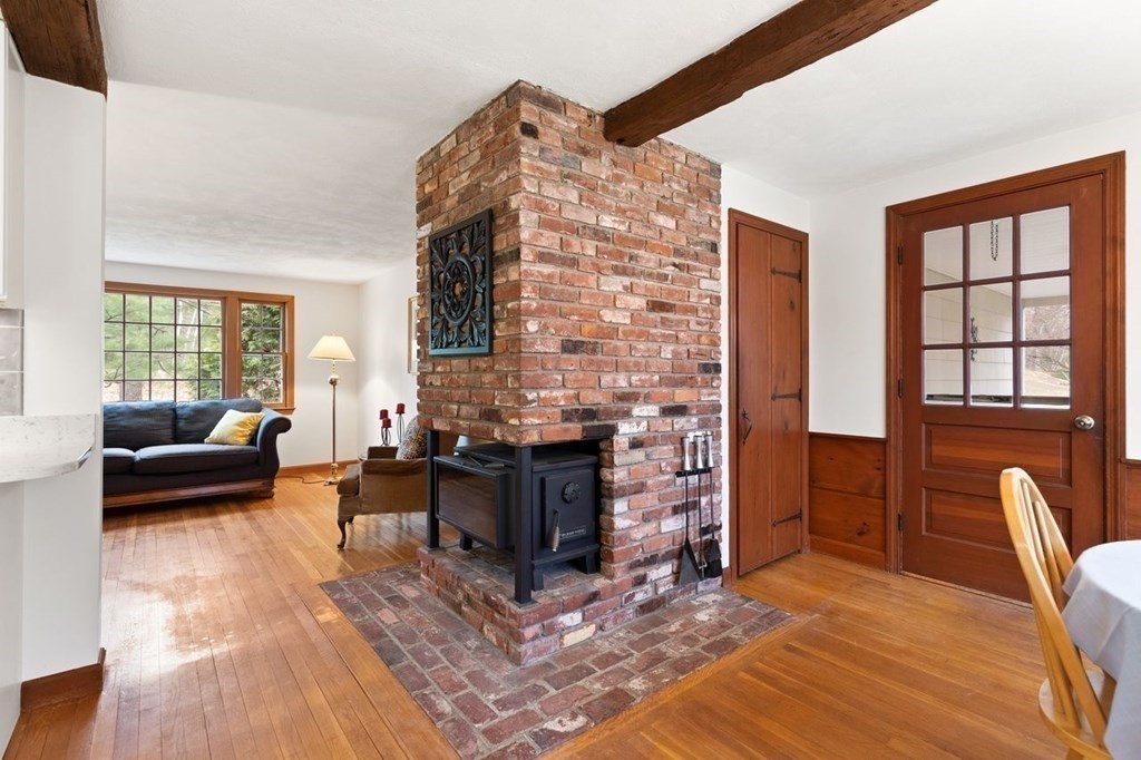 12 Hitchinpost Road Chelmsford, MA 01824 - Photo 4 of 30 Gallery Image 4
