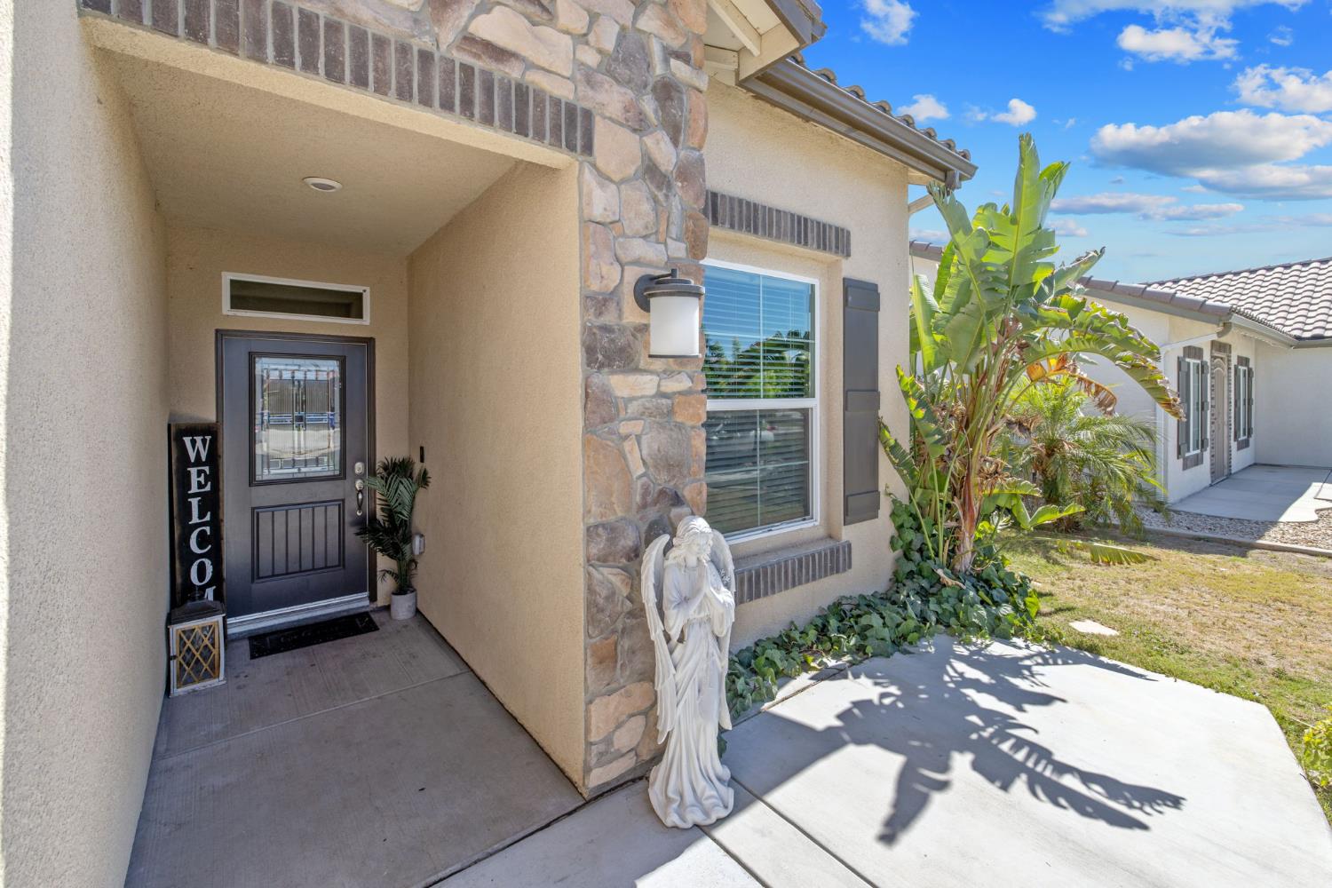 757 Strada Street Lemoore, CA 93245 - Photo 5 of 63