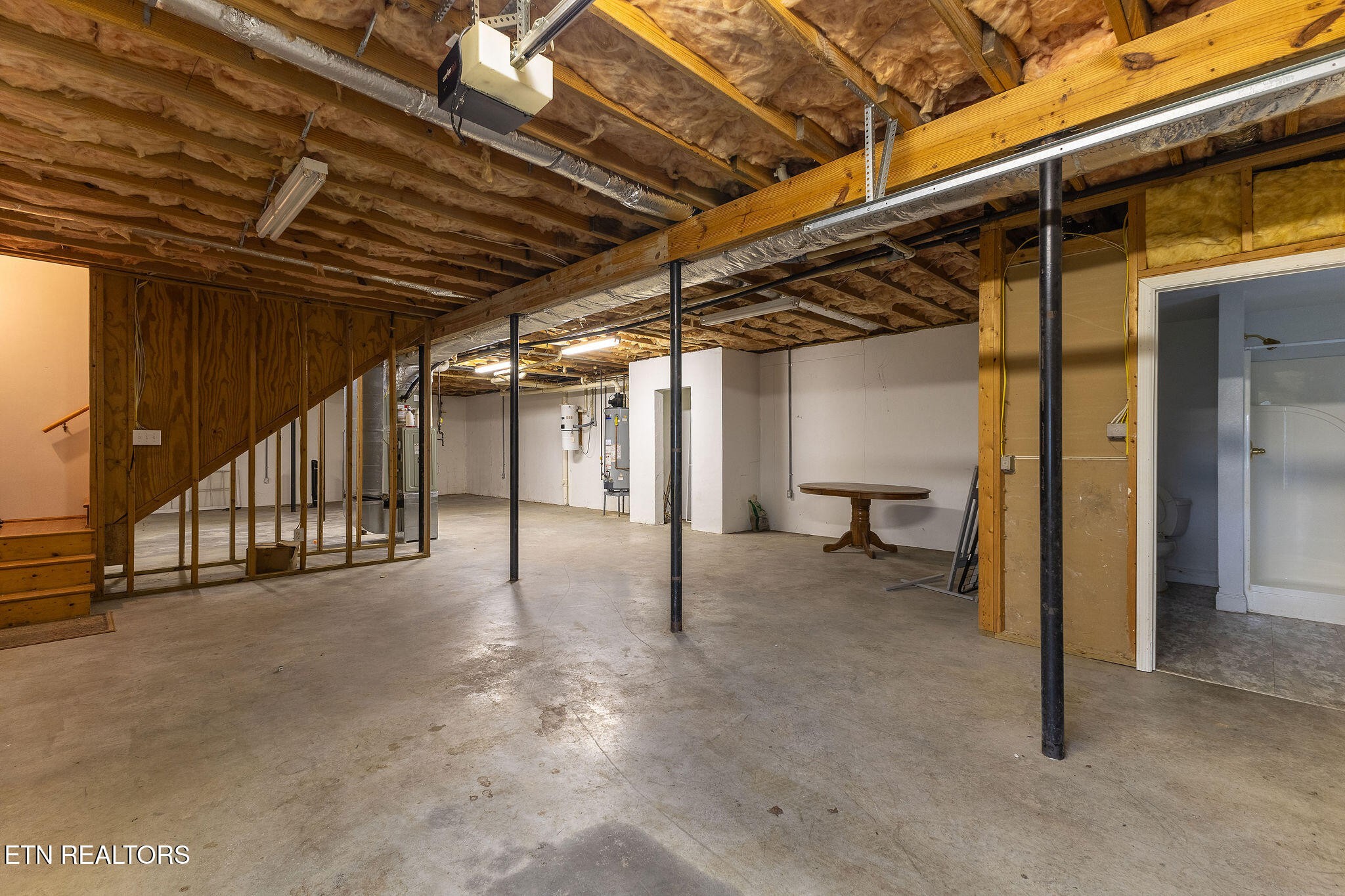 6251 Grimes Road Loudon, TN 37774 - Photo 23 of 43 a view of an empty room