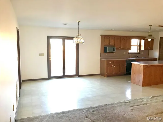 $198,500 | 14275 Camden Lane, Dixon, MO 65459