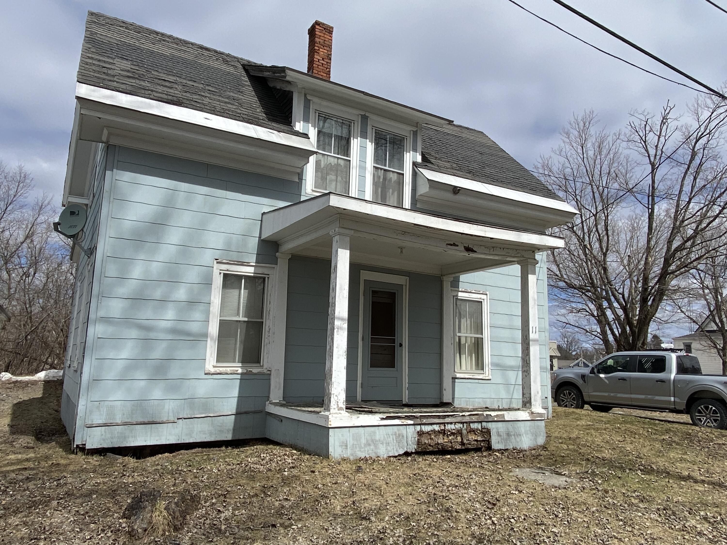 11 Roberts Street Caribou, ME 04736 - Photo 2 of 38 11 Roberts St Caribou April 2023 (9)