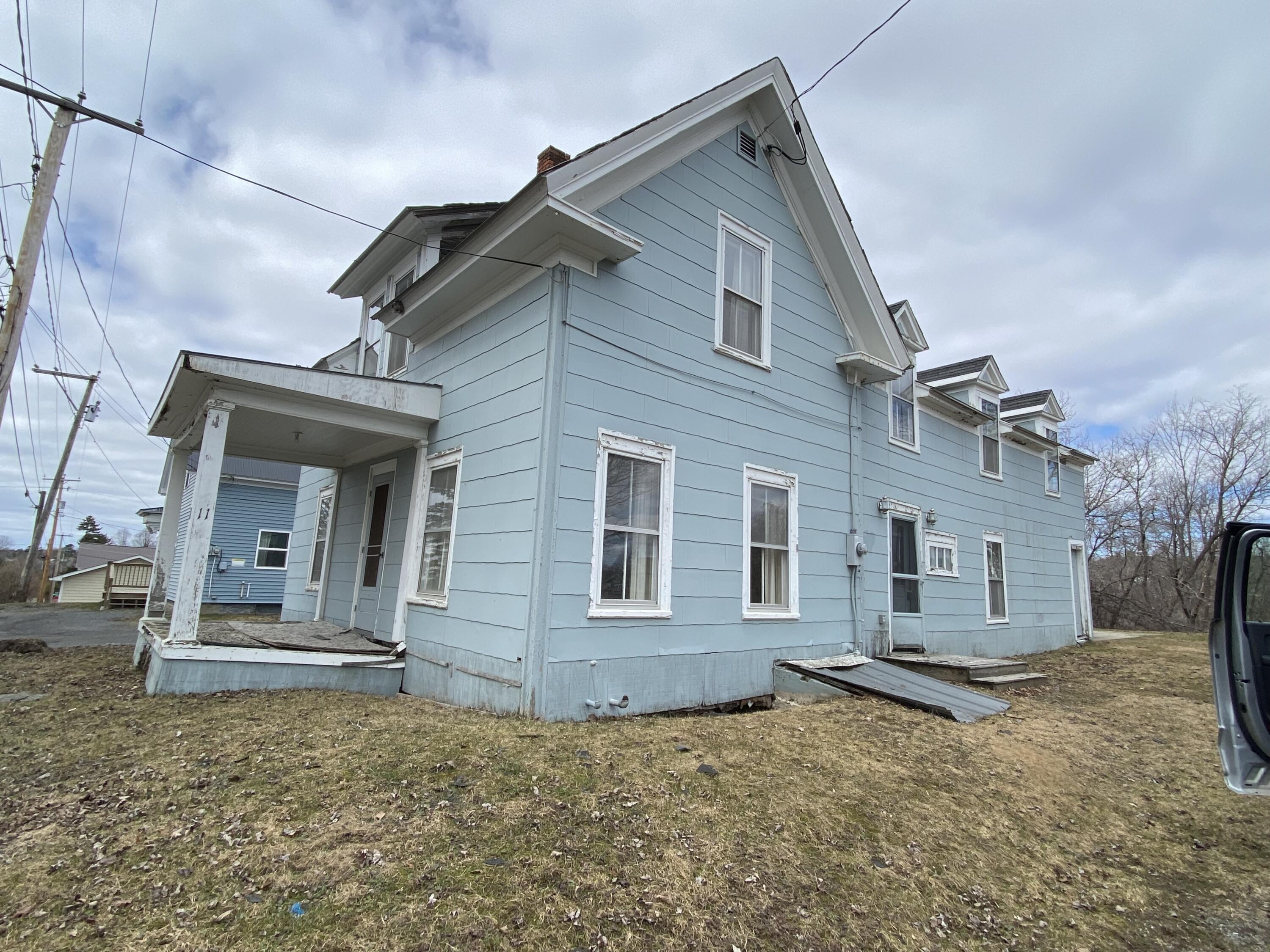 11 Roberts Street Caribou, ME 04736 - Photo 5 of 38 11 Roberts St Caribou April 2023 (3)