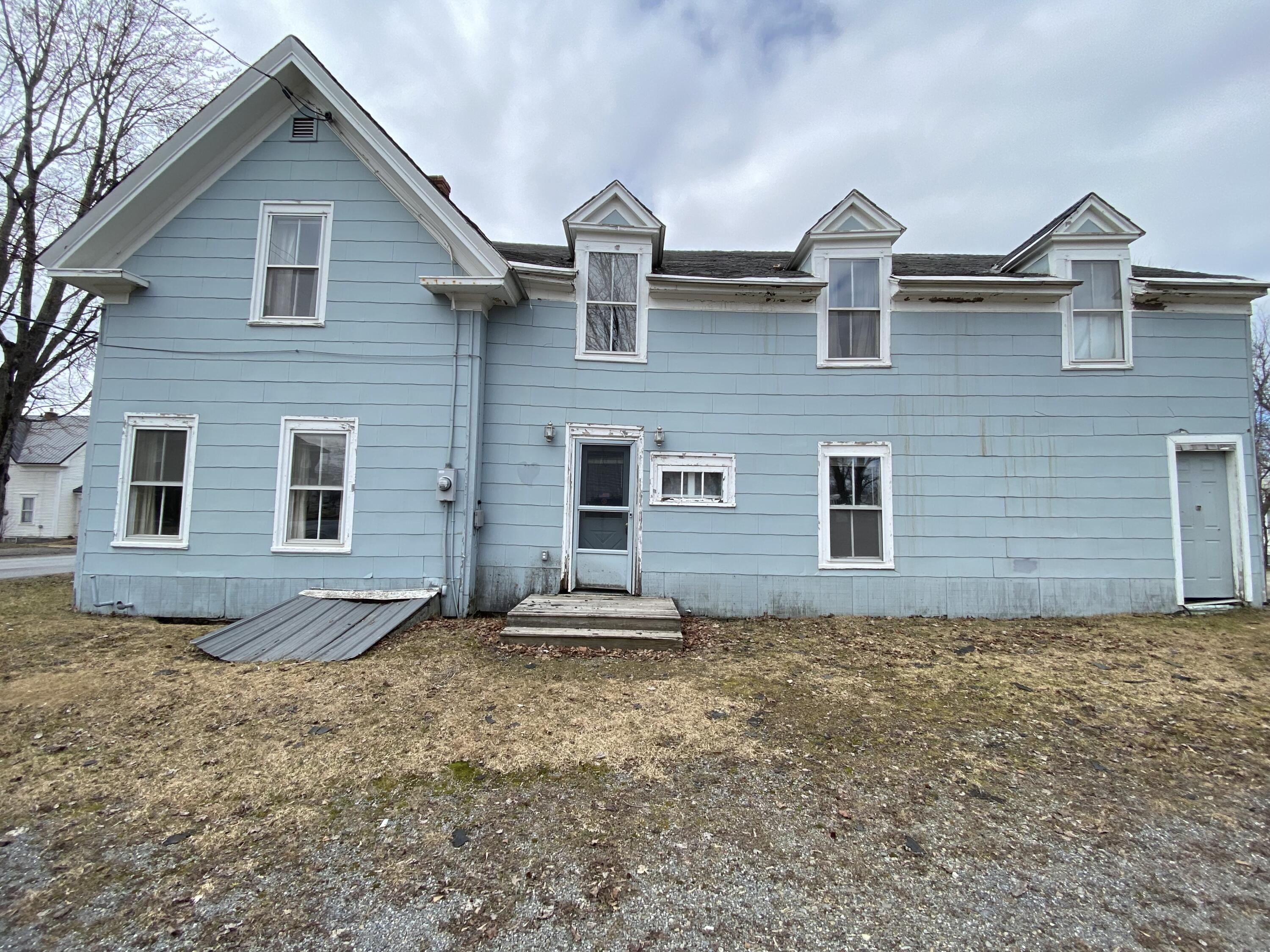 11 Roberts Street Caribou, ME 04736 - Photo 7 of 38 11 Roberts St Caribou April 2023 (5)